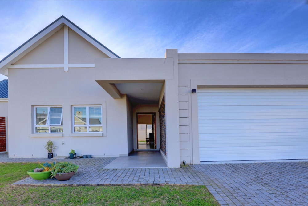 Single-storey cluster let in Kingswood Golf Estate - GEO1719053 Single-storey cluster let in Kingswood Golf Estate - GEO1719053