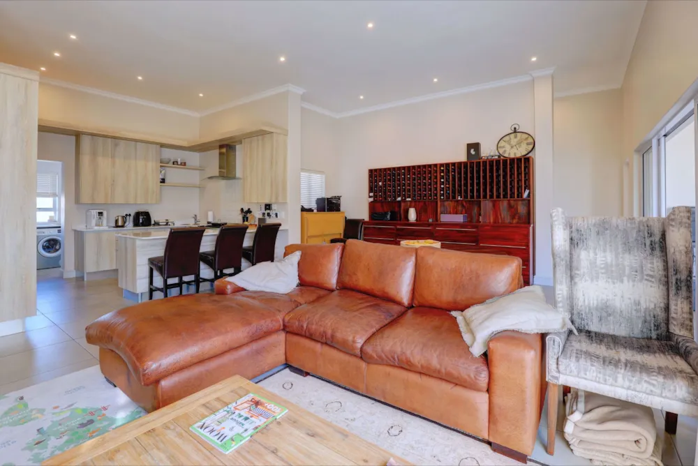 Single-storey cluster let in Kingswood Golf Estate - GEO1719053 Single-storey cluster let in Kingswood Golf Estate - GEO1719053