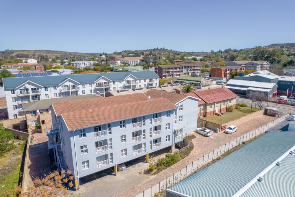 Multi-storey apartment to rent in Grahamstown Central (Makhanda Central) - 1GC1710585 Multi-storey apartment to rent in Grahamstown Central (Makhanda Central) - 1GC1710585