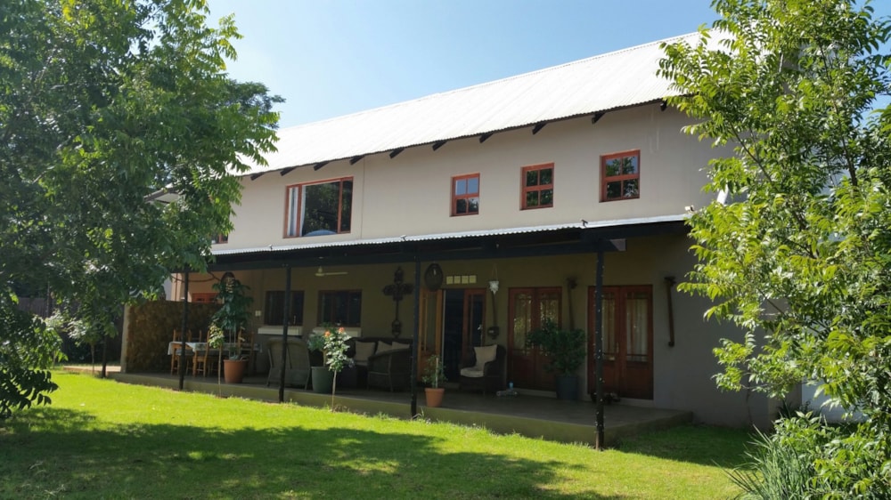 Smallholding for sale in Skeerpoort - 1HR1606652 Smallholding for sale in Skeerpoort - 1HR1606652