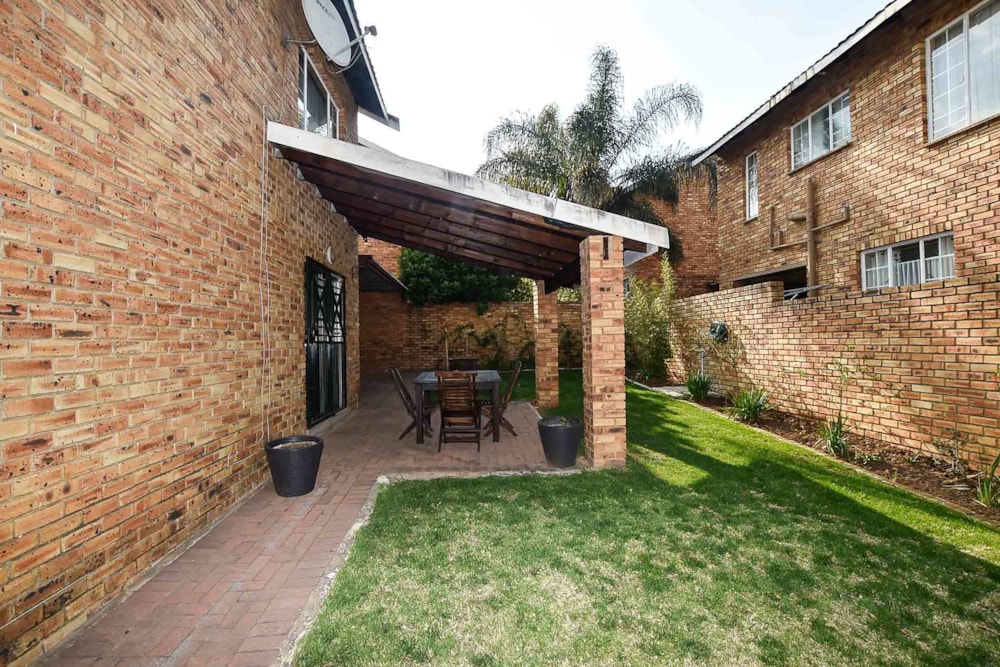 Townhouse for sale in Sundowner - RAN1692490