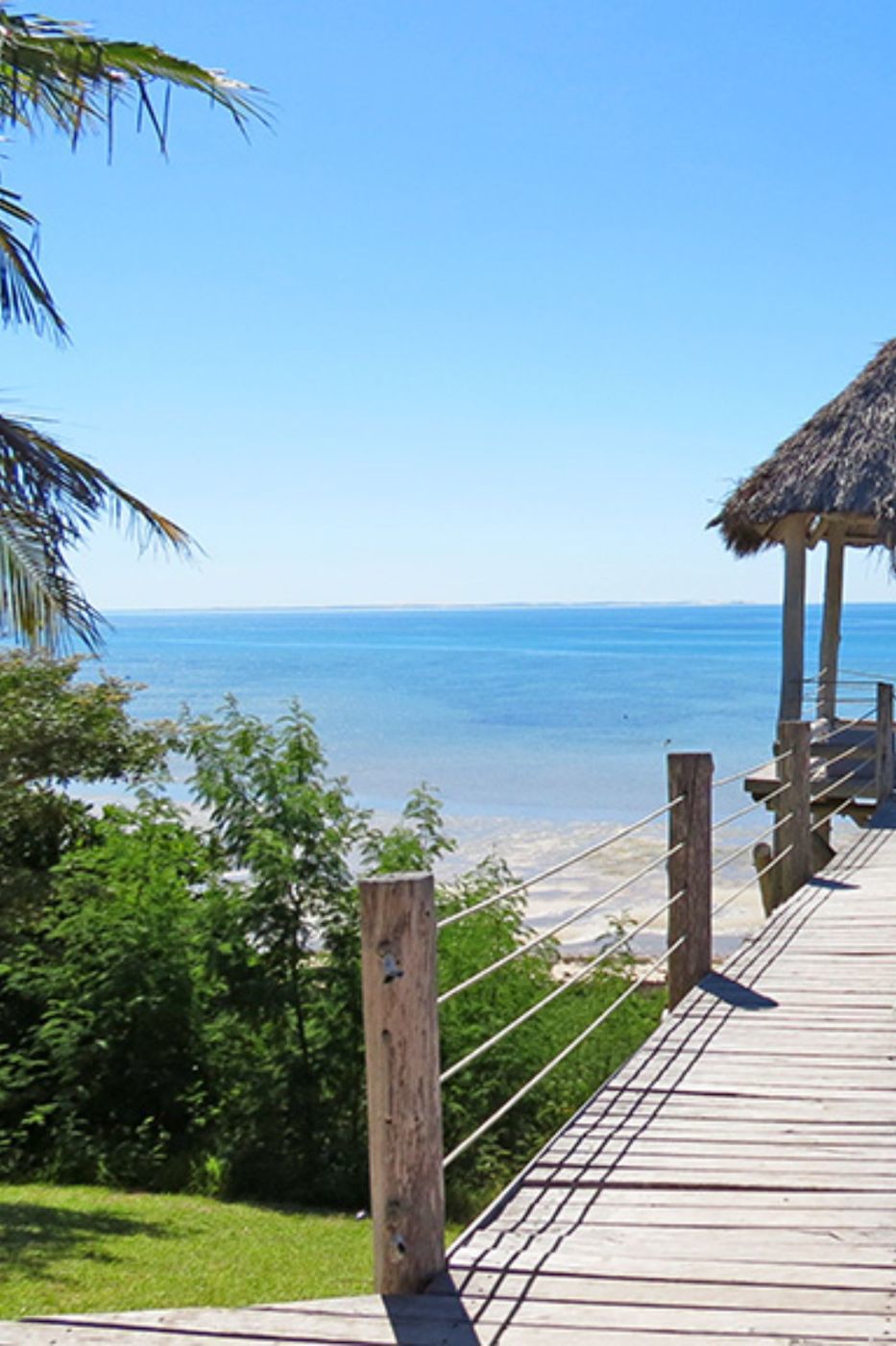 Beachfront villa for sale in Vilanculos, Mozambique - 3MQ1584292