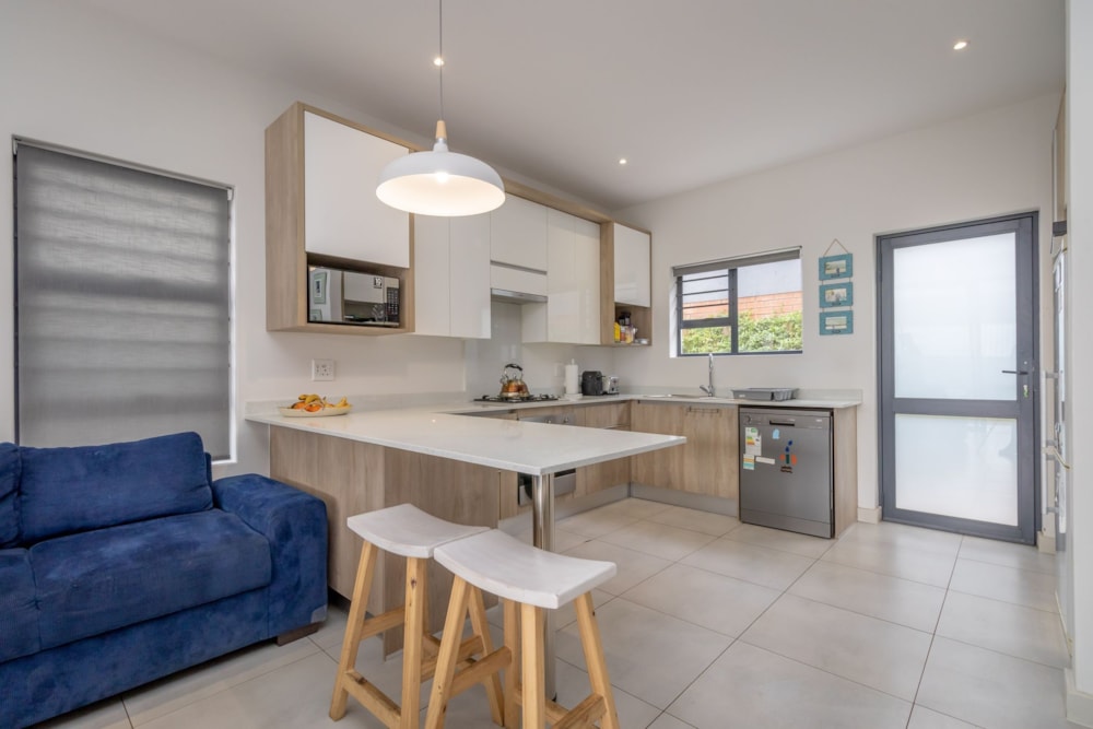 Security estate home to rent in Pinehaven - 1KR1728970