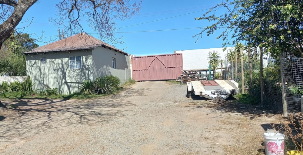 House for sale in Mthatha Central - 1MH1585078 House for sale in Mthatha Central - 1MH1585078