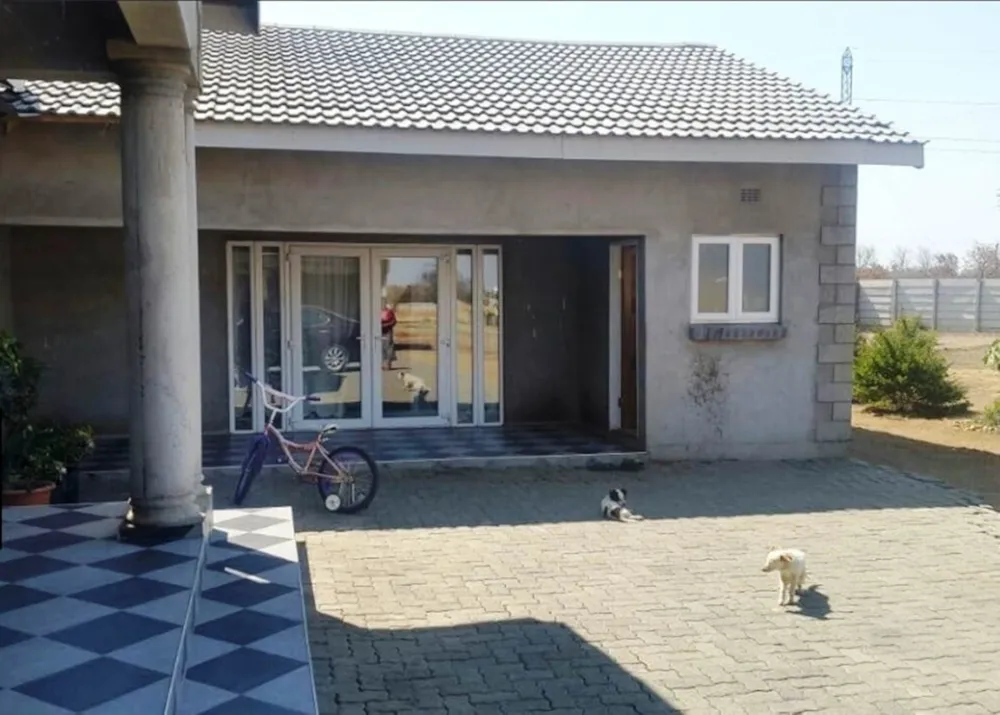 Smallholding for sale in Francistown, Botswana - 3BO1584998 Smallholding for sale in Francistown, Botswana - 3BO1584998