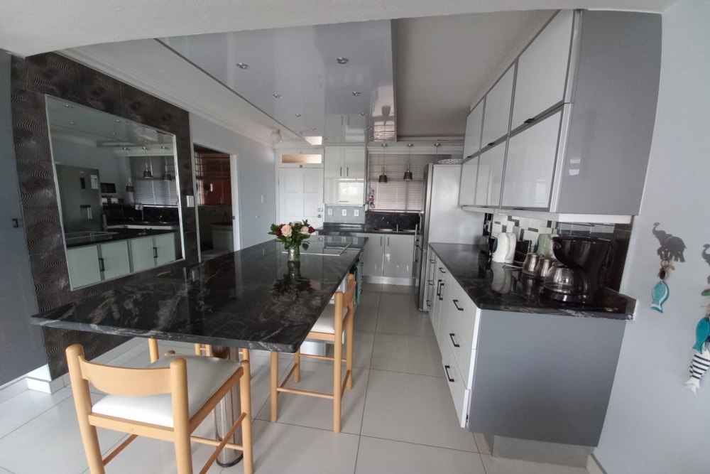 Apartment to rent in Amanzimtoti - 1WB1740370