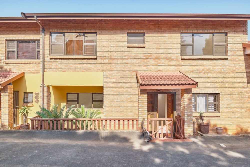 Double-storey apartment to rent in Doonside - 1WB1723687 Double-storey apartment to rent in Doonside - 1WB1723687