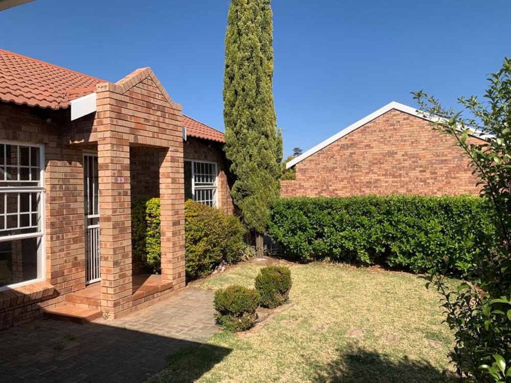 Townhouse to rent in Universitas - 1BX1720580 Townhouse to rent in Universitas - 1BX1720580