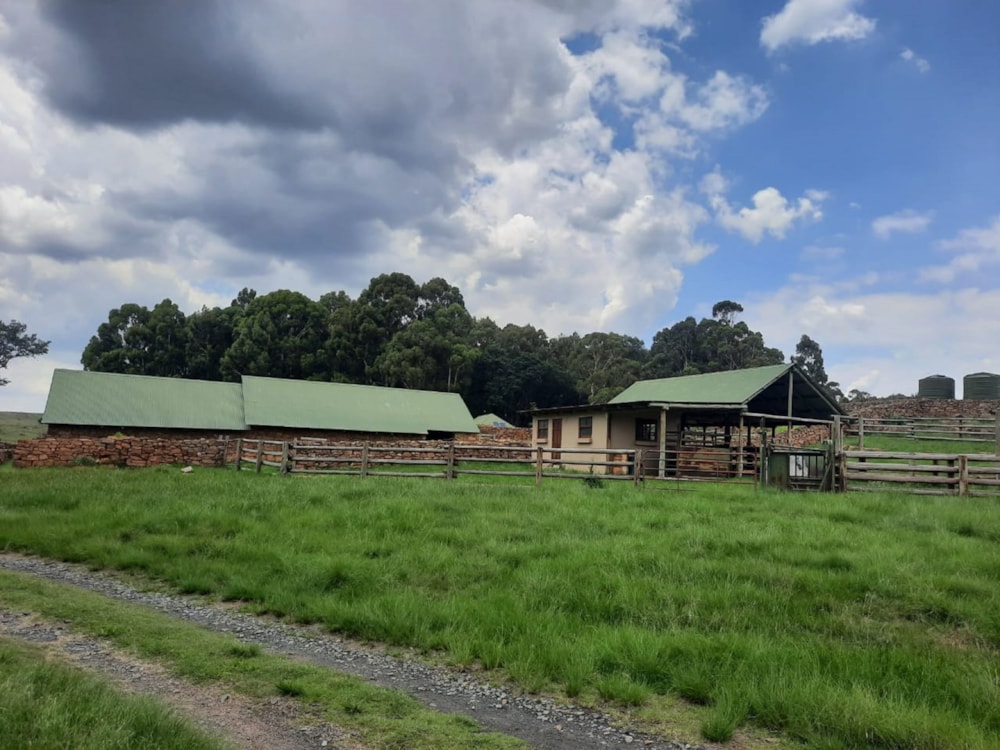 Mixed use farm for sale in Dullstroom - 1DS1587295 Mixed use farm for sale in Dullstroom - 1DS1587295
