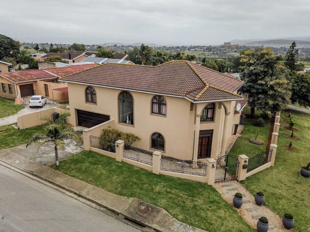 Double-storey house for sale in Strelitzia Park - 1UK1717473