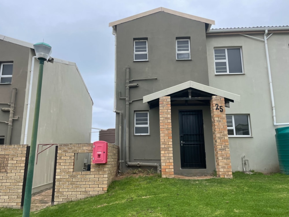 Security complex home for sale in Forest Downs - 1PF1718877