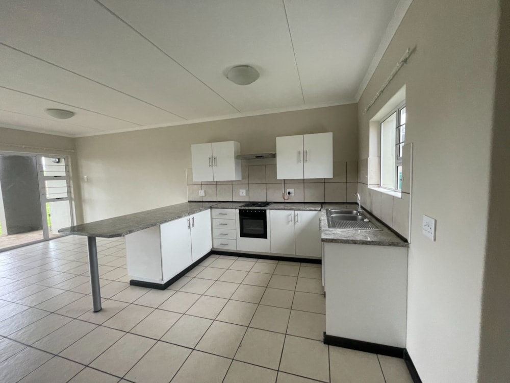 Security complex home for sale in Forest Downs - 1PF1718877 Security complex home for sale in Forest Downs - 1PF1718877