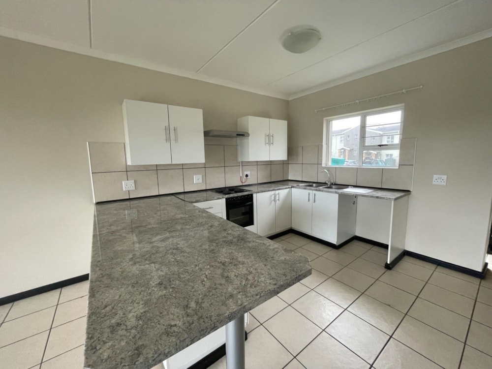 Security complex home for sale in Forest Downs - 1PF1718877 Security complex home for sale in Forest Downs - 1PF1718877