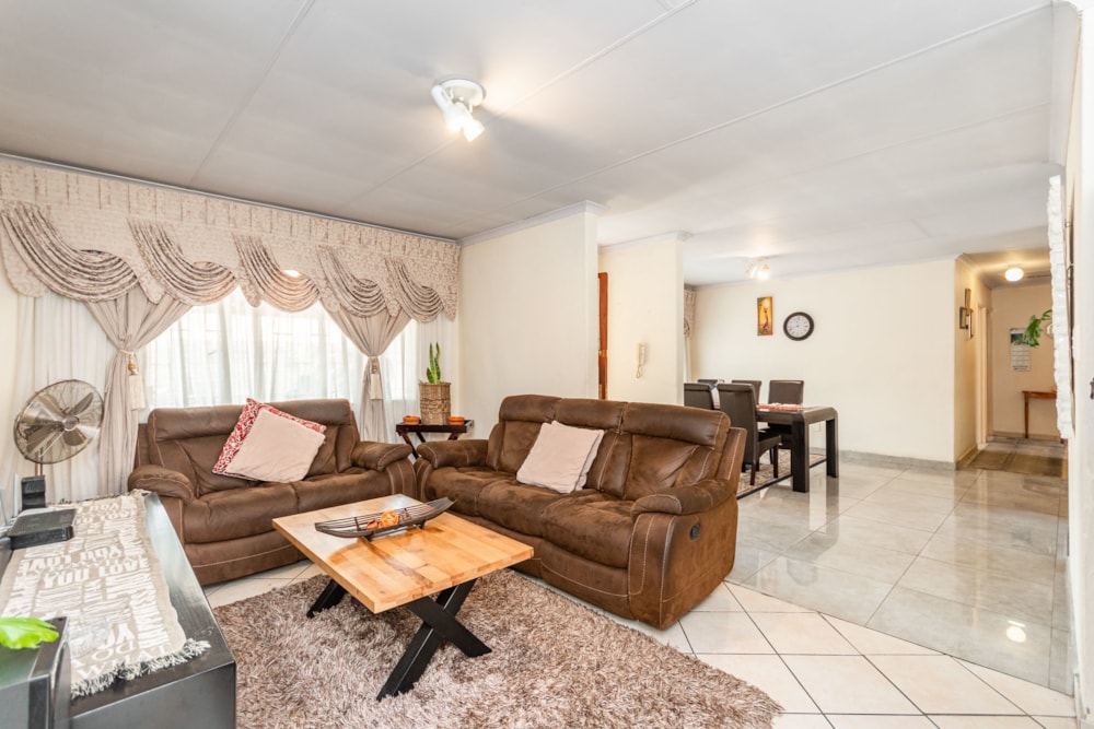 Security complex home for sale in Terenure - KTP1705593 Security complex home for sale in Terenure - KTP1705593