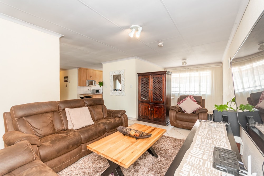 Security complex home for sale in Terenure - KTP1705593 Security complex home for sale in Terenure - KTP1705593