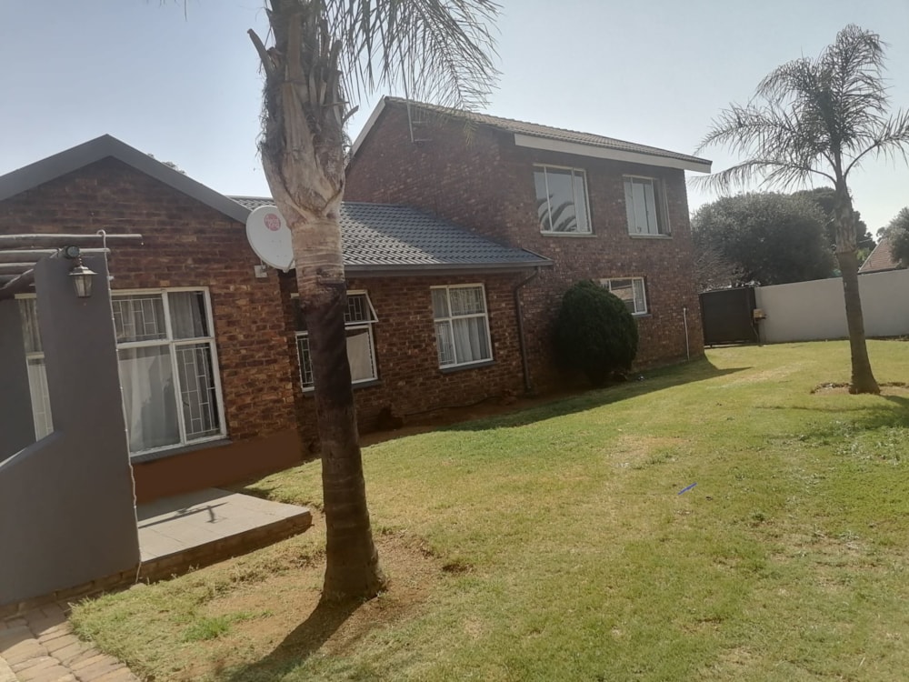 Double-storey house for sale in Mineralia - 1MD1724281 Double-storey house for sale in Mineralia - 1MD1724281