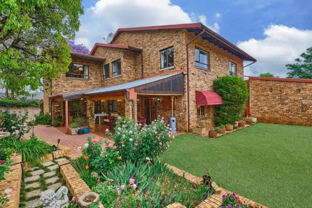 Double-storey house sold in Highlands North - BED1730450 Double-storey house sold in Highlands North - BED1730450