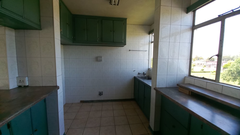 Townhouse for sale in Lennoxton - 1NW1589545