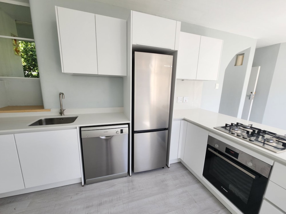 Apartment to rent in Rondebosch - RBL1752972 Apartment to rent in Rondebosch - RBL1752972