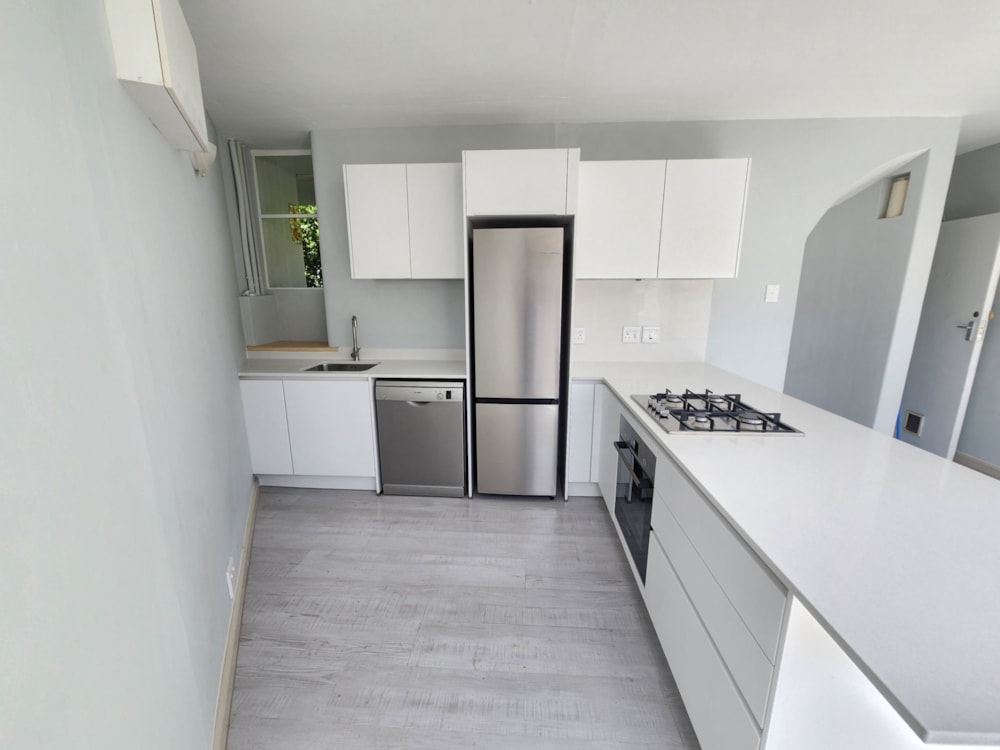 Apartment to rent in Rondebosch - RBL1752972 Apartment to rent in Rondebosch - RBL1752972