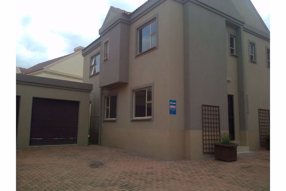 Townhouse to rent in Bendor Park - 1PS1718030 Townhouse to rent in Bendor Park - 1PS1718030