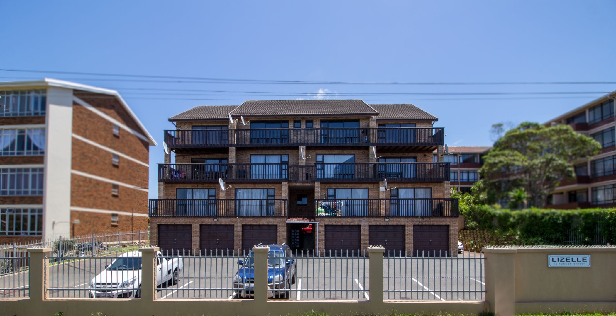 Apartment for sale in Amanzimtoti - 1WB1703898