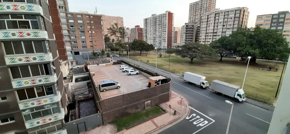 Apartment for sale in North Beach Durban - 1DA1589430 Apartment for sale in North Beach Durban - 1DA1589430