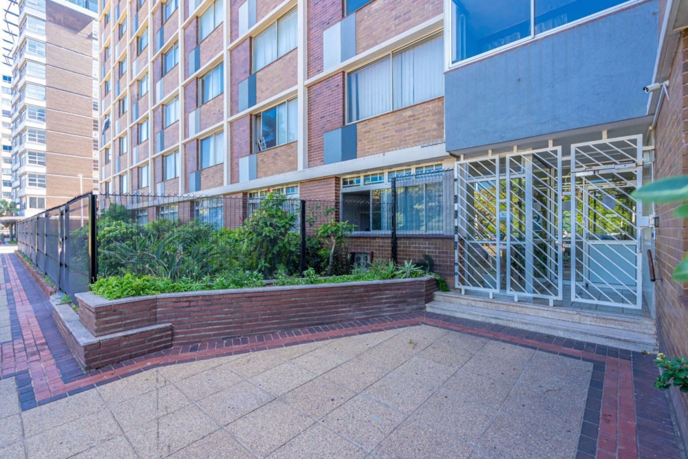 Apartment sold in North Beach Durban - 1DA1589275