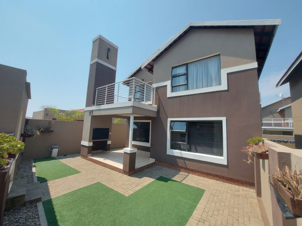 Townhouse for sale in Bayswater - 1BX1649311