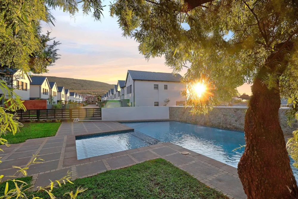 Security estate home let in Pinehaven - 1KR1728970 Security estate home let in Pinehaven - 1KR1728970
