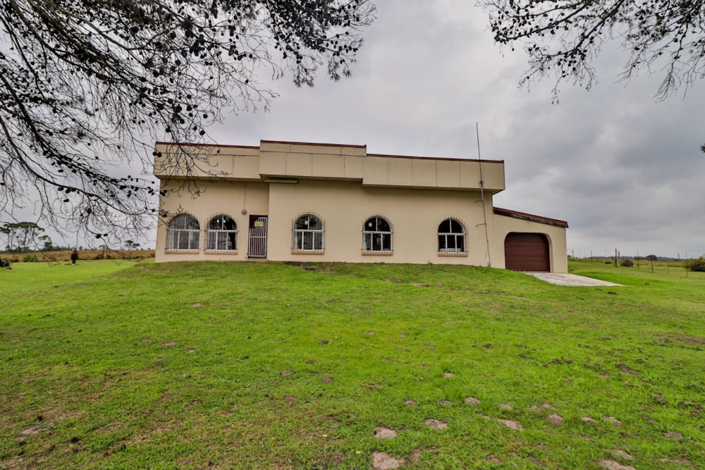 Smallholding for sale in Uitenhage Rural (Kariega Rural)  - 1UI1587931