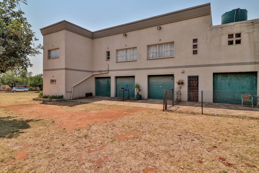 Smallholding for sale in Alewynspoort - 1AB1645201