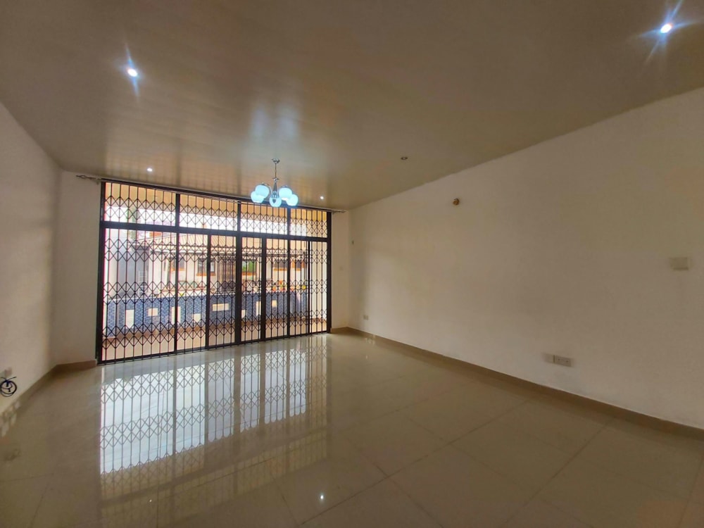 Apartment to rent in Rhodespark, Zambia - 3ZA1589796