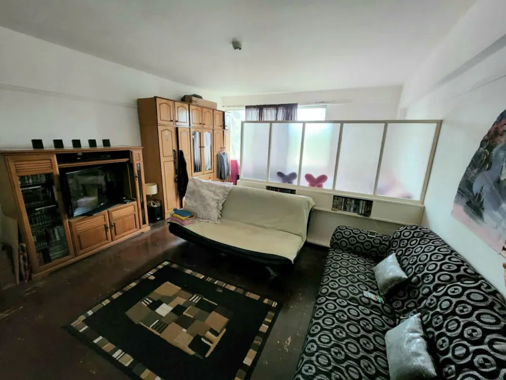 Bachelor apartment for sale in North Beach Durban - 1DA1589093 Bachelor apartment for sale in North Beach Durban - 1DA1589093