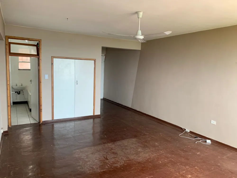 Bachelor apartment for sale in North Beach Durban - 1DA1589442 Bachelor apartment for sale in North Beach Durban - 1DA1589442