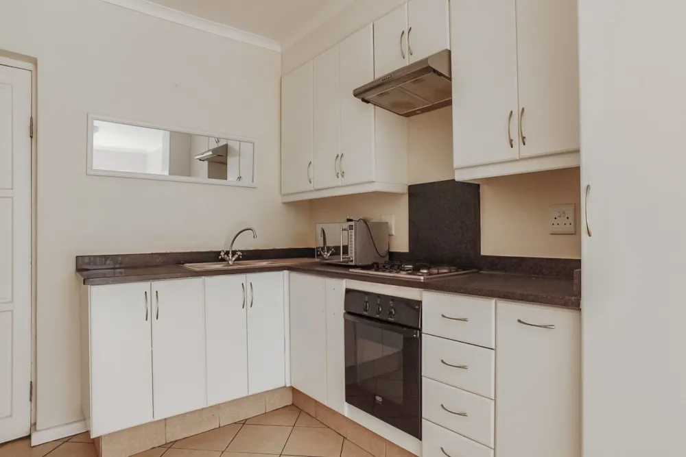 Multi-storey apartment let in West Hill, Grahamstown, Makhanda - 1GC1750087 Multi-storey apartment let in West Hill, Grahamstown, Makhanda - 1GC1750087