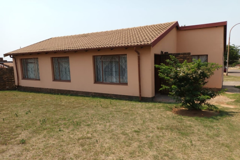 House for sale in Pine Ridge, Witbank, eMalahleni - 1WD1589304 House for sale in Pine Ridge, Witbank, eMalahleni - 1WD1589304