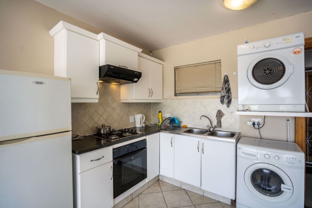 Apartment let in Grahamstown Central (Makhanda Central)  - 1GC1710578 Apartment let in Grahamstown Central (Makhanda Central)  - 1GC1710578