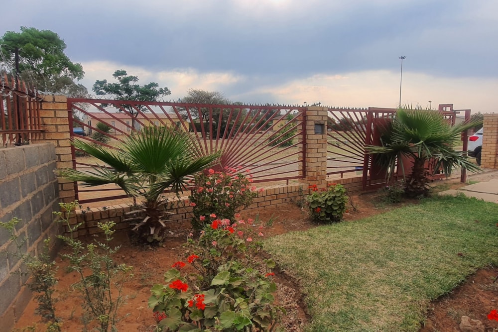 House for sale in Roodepan - 1KJ1589727 House for sale in Roodepan - 1KJ1589727