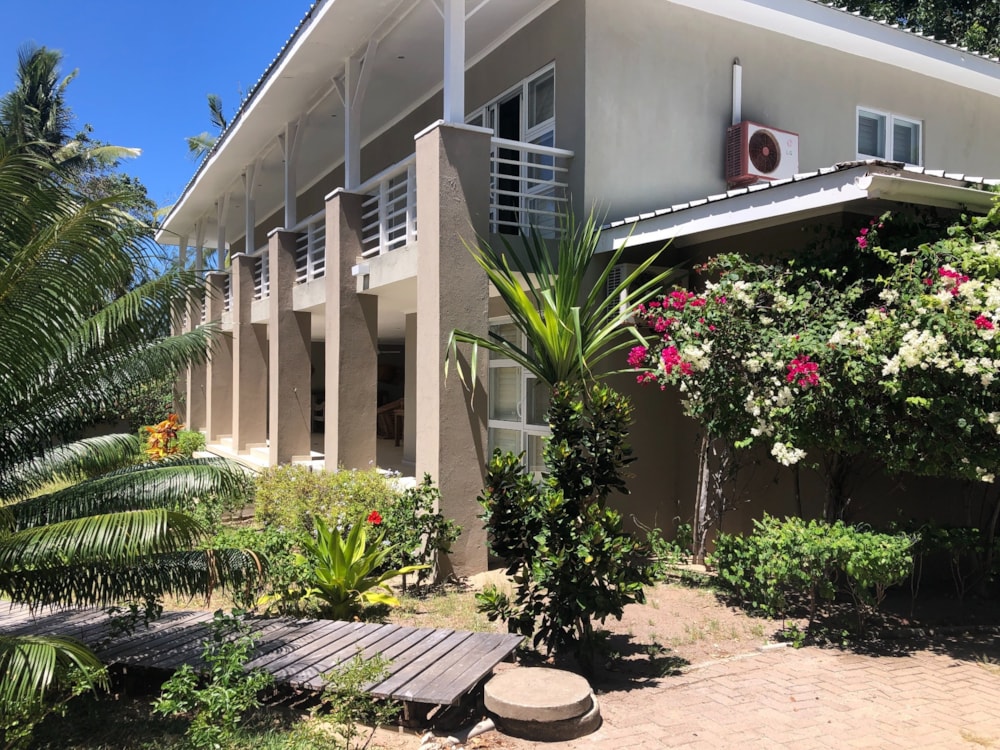 Beachfront villa for sale in Praia da Barra, Mozambique - 3MQ1589947 Beachfront villa for sale in Praia da Barra, Mozambique - 3MQ1589947