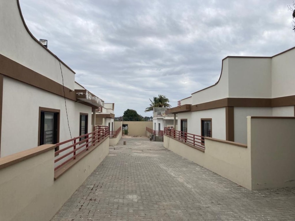 Security complex home for sale in Matola, Mozambique - 3MQ1590308 Security complex home for sale in Matola, Mozambique - 3MQ1590308