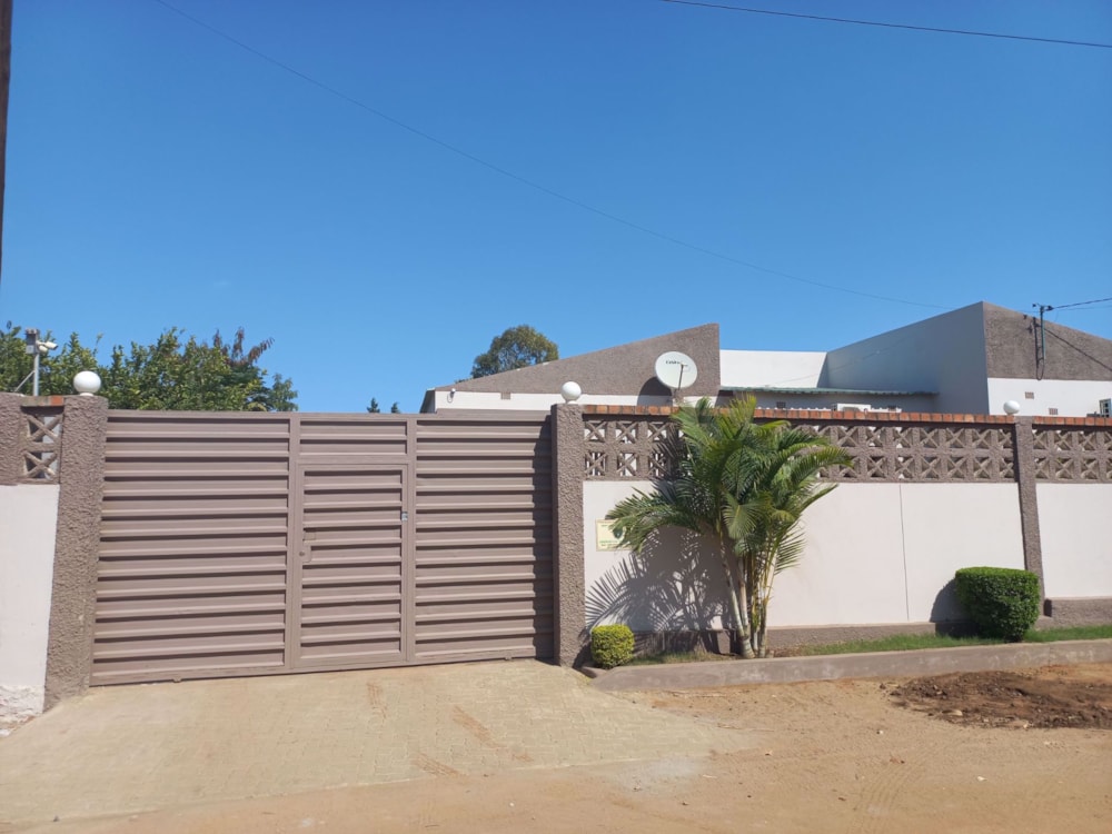 House for sale in Tete, Tete, Mozambique - 3MQ1590222