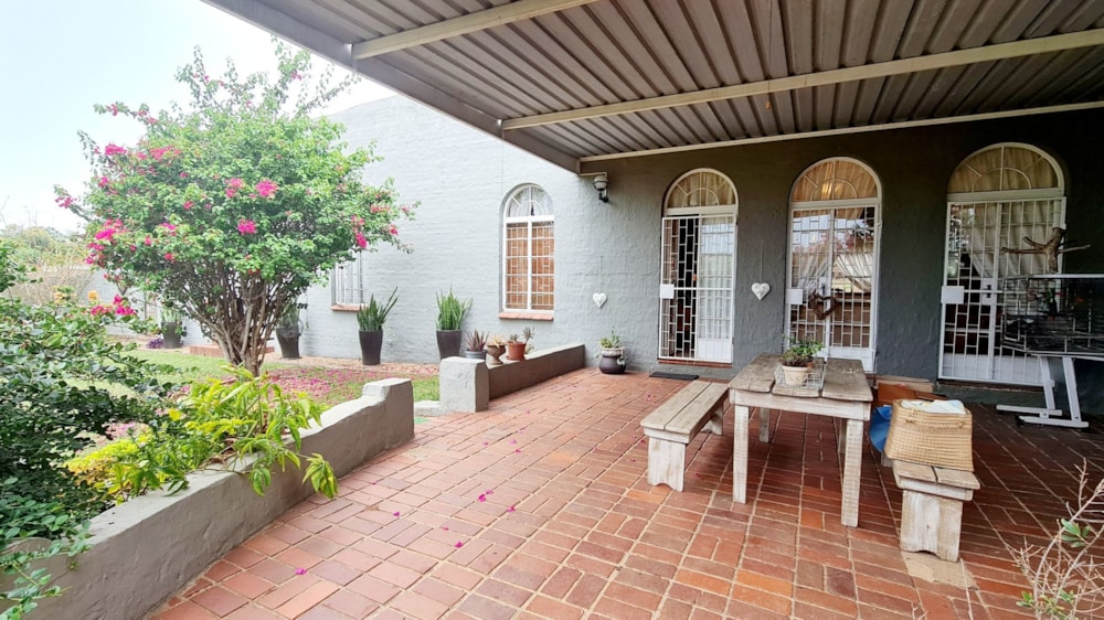 House for sale in Bisley - 1PM1747268