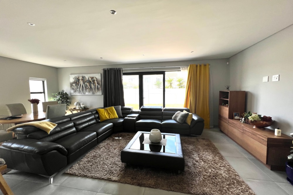 Double-storey house let in Parklands - 1TV1680867