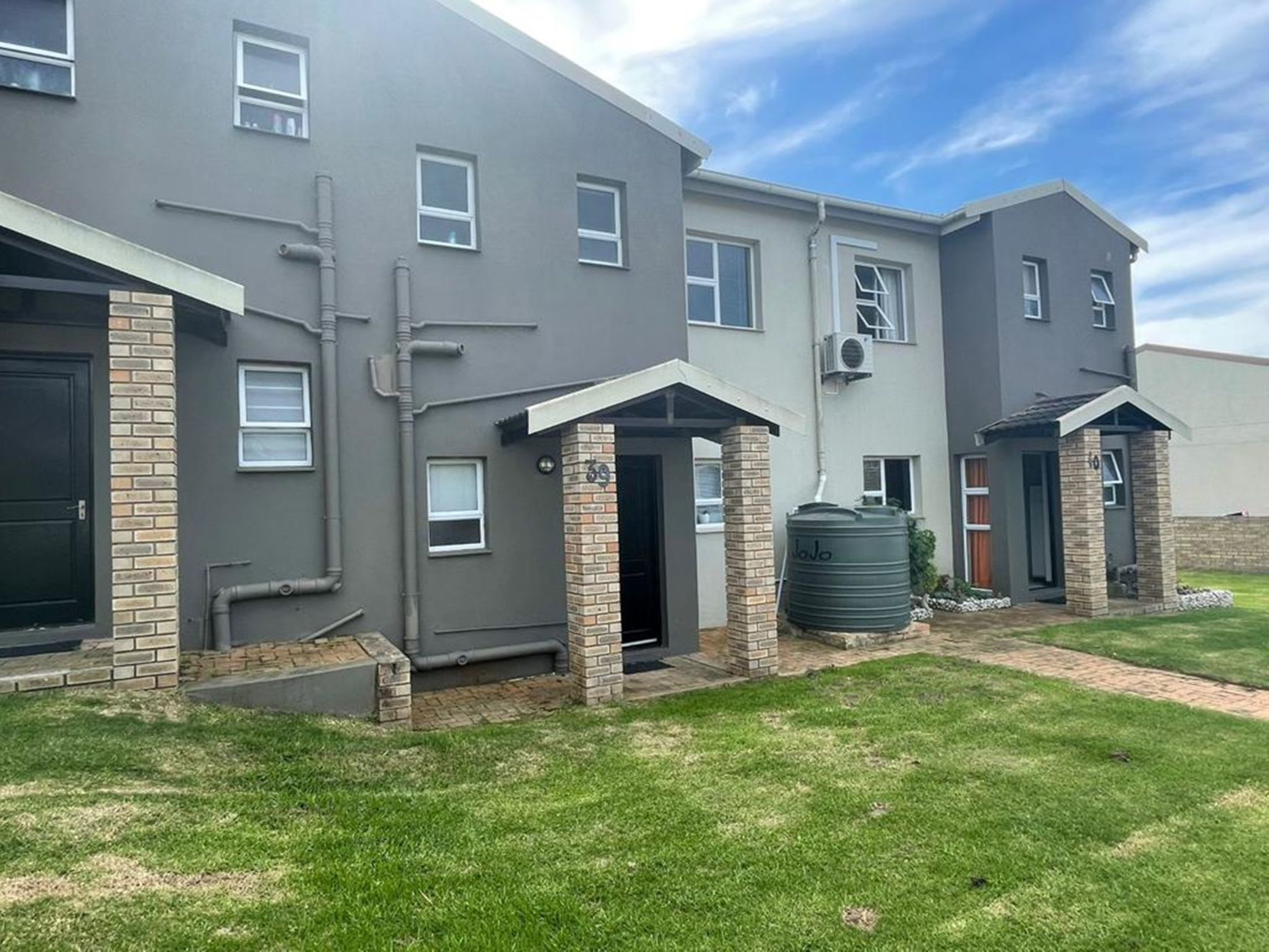 Double-storey apartment to rent in Forest Downs - 1PF1715370