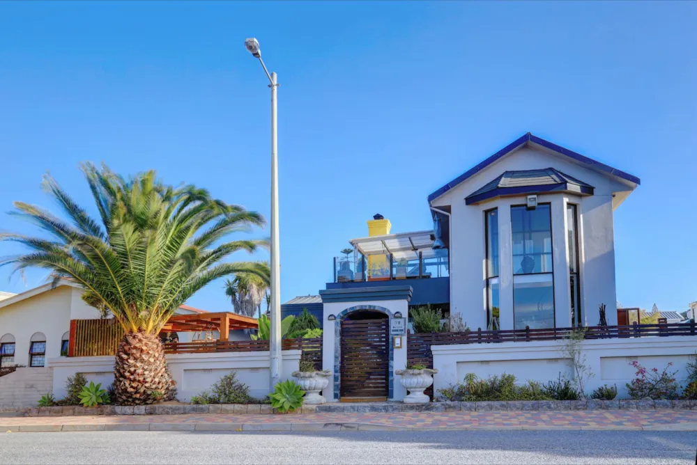Double-storey house for sale in Mossel Bay Central - 1MB1730559 Double-storey house for sale in Mossel Bay Central - 1MB1730559