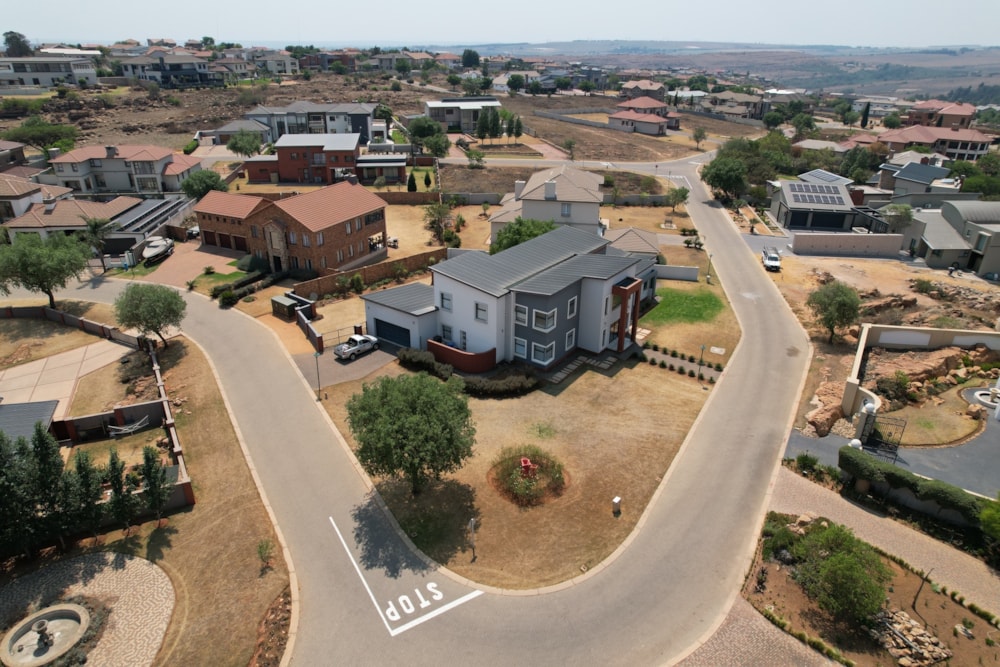 Security estate home for sale in Aquavista Mountain Estate - PRN1293508