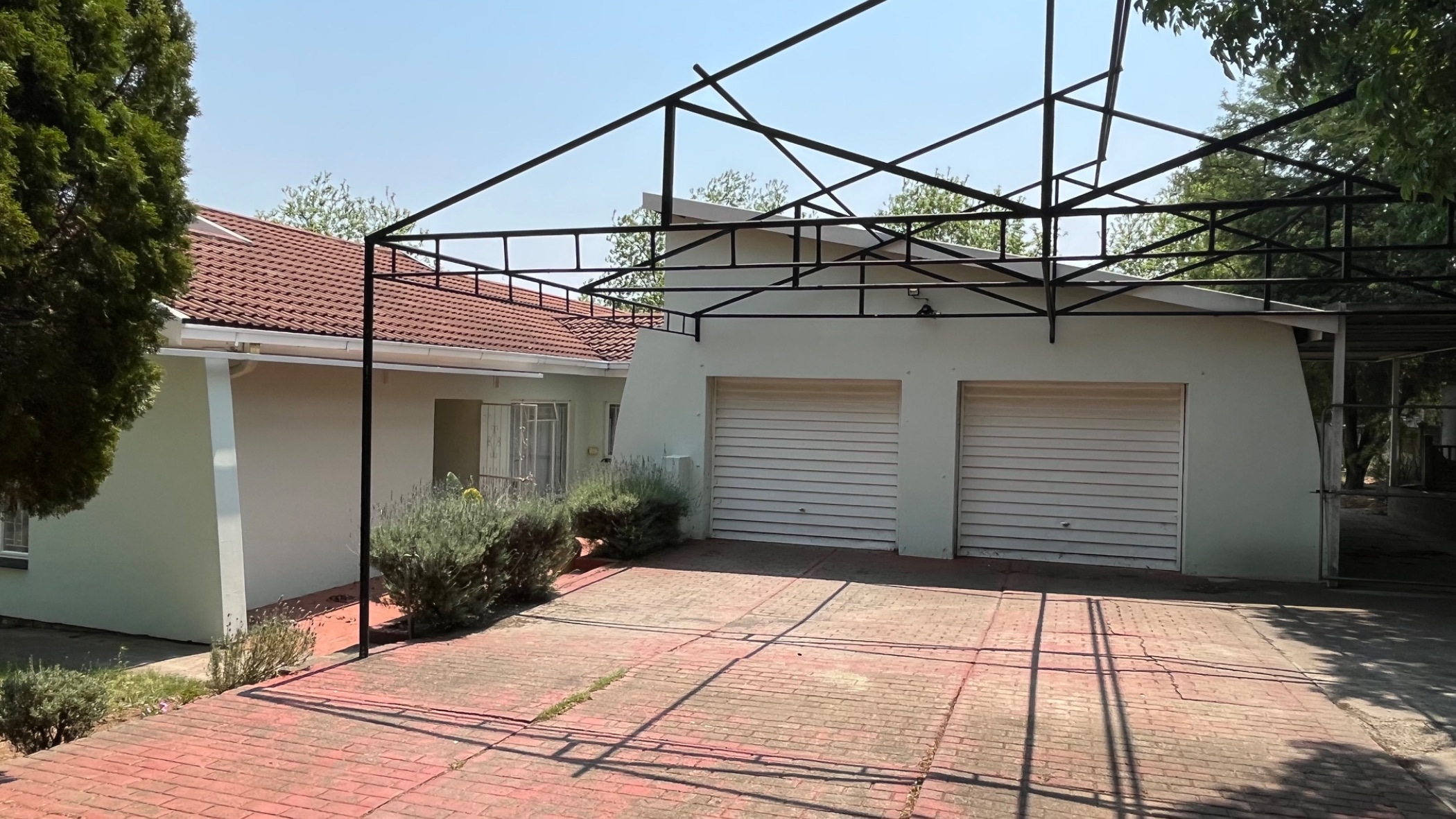 House let in Aviary Hill - 1NW1681681