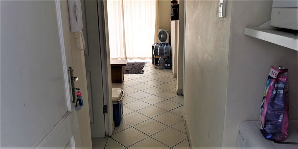 Multi-storey apartment to rent in Grahamstown Central (Makhanda Central) - 1GC1710585 Multi-storey apartment to rent in Grahamstown Central (Makhanda Central) - 1GC1710585