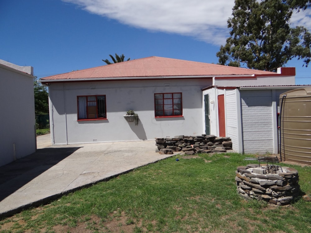 House sold in Beaufort West - 1KK1592969 House sold in Beaufort West - 1KK1592969
